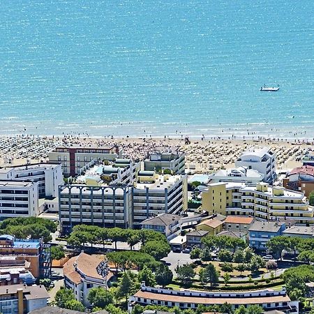 Residence Cristoforo Colombo - Carraro Immobiliare - Family Apartments Caorle Eksteriør billede