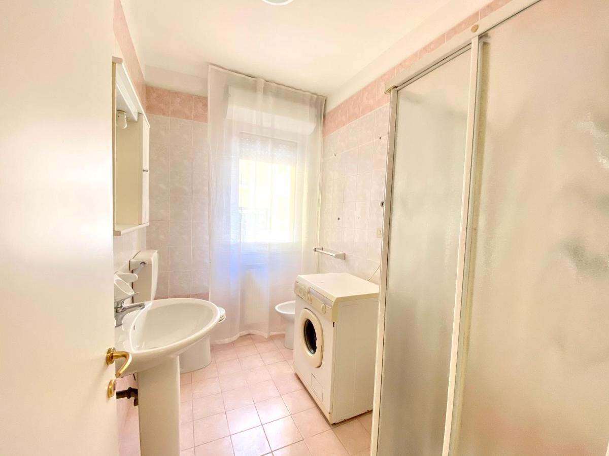 Residence Cristoforo Colombo - Carraro Immobiliare - Family Apartments Caorle Eksteriør billede