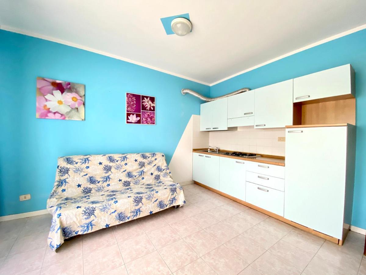 Residence Cristoforo Colombo - Carraro Immobiliare - Family Apartments Caorle Eksteriør billede